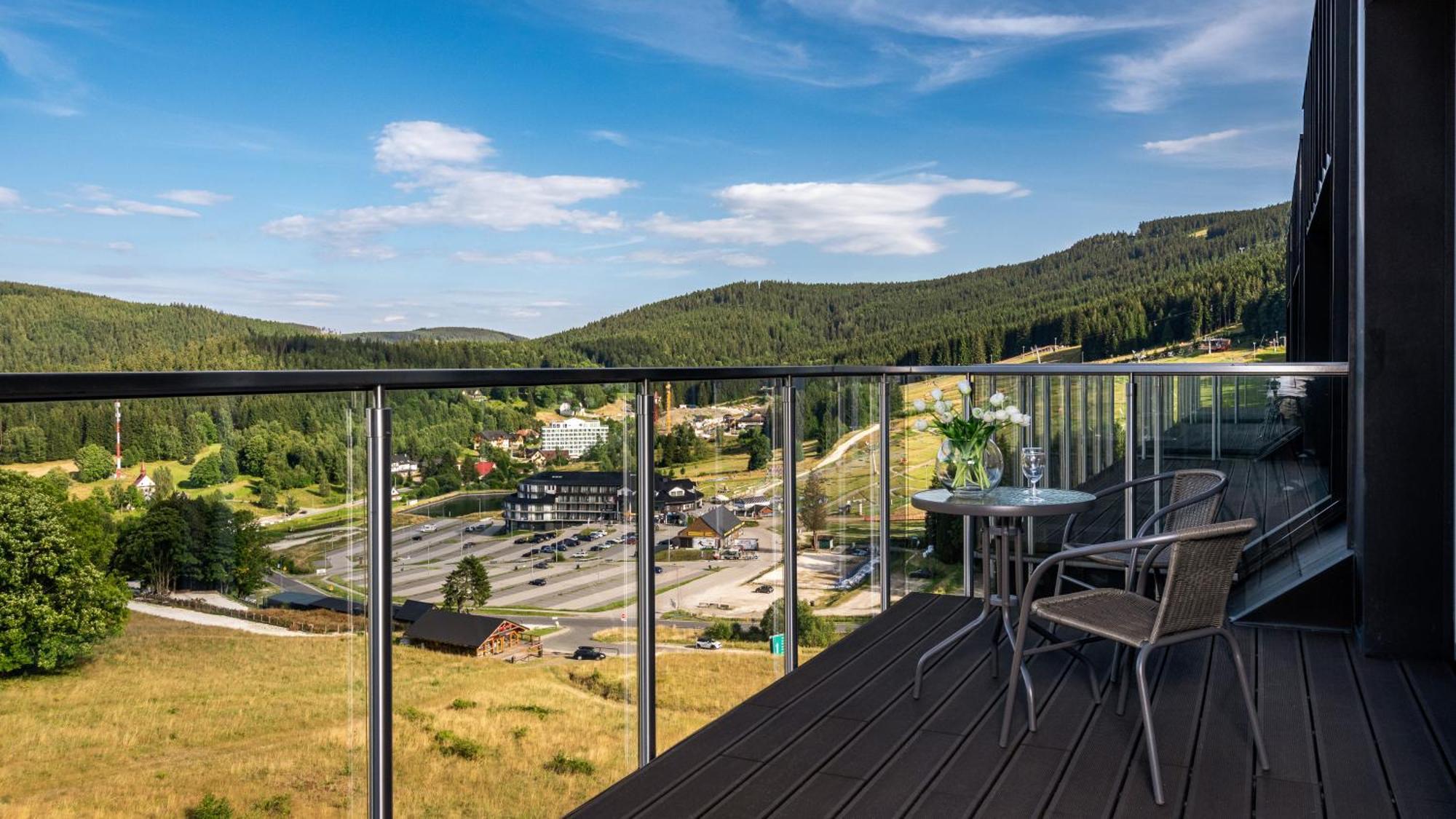 Panorama - Czarna Gora Resort By Sun & Snow Строне-Слёнске Экстерьер фото